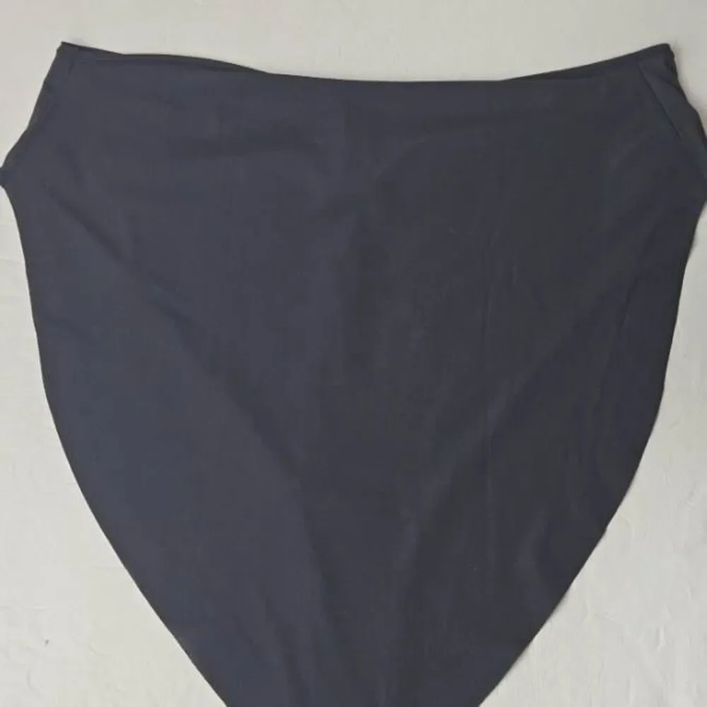 2 PAIR SKIMS HI CUT BRIEF PANTY‎ NWT
